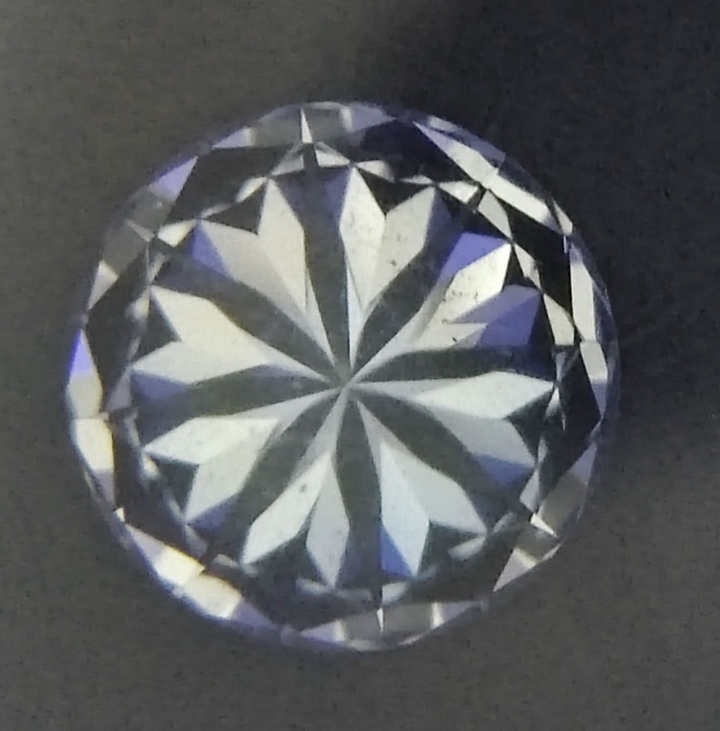 Diamante BR 0.699 VS2 L G DIAMANE · Corazones (H&A)
