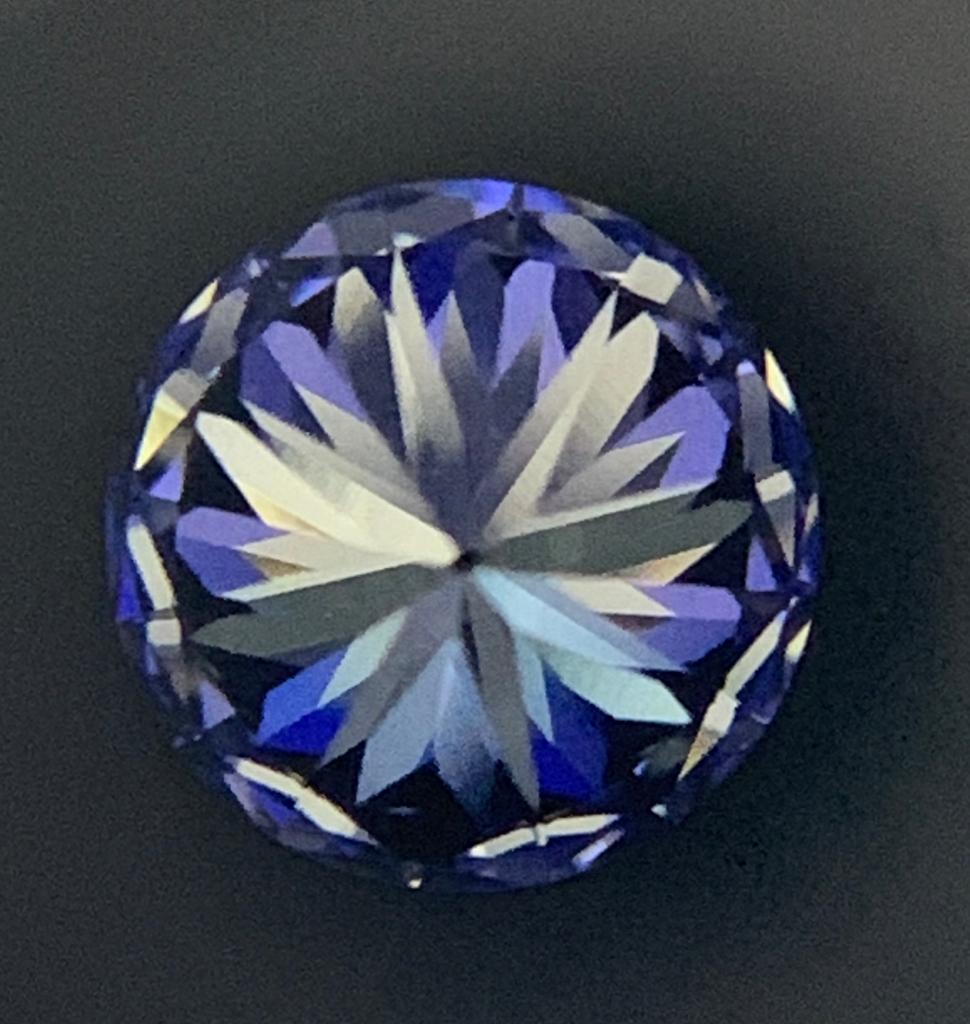Diamante BR 1.129 VVS1 K EX DIAMANE · Corazones (H&A)