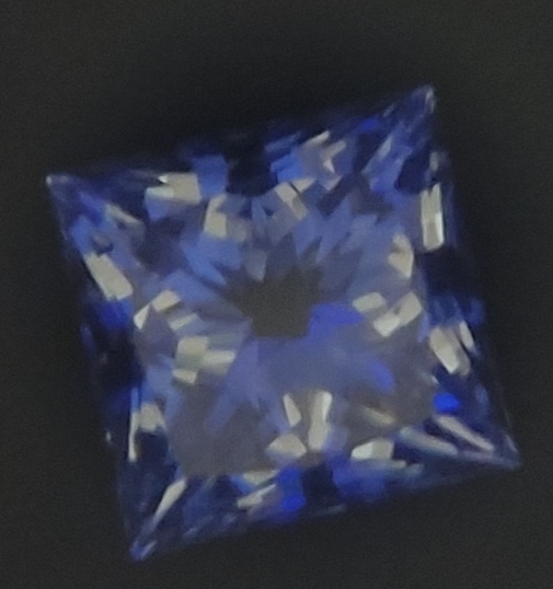 Diamante PR 0.697 VVS1 E N/A DIAMANE · Corazones (H&A)
