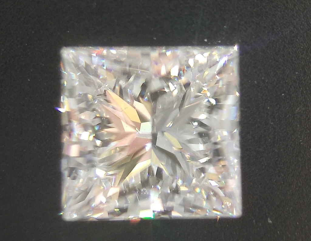 Diamante PR 0.724 VS1 F  DIAMANE